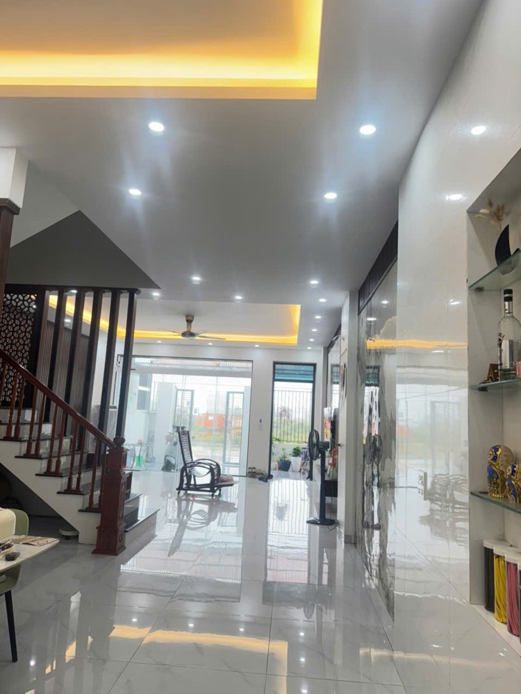 Cần Bán Gấp Nhà Mới Xây Tại Khu Phía Tây Đường Lý Nhân Tông ,Ninh Phong ,Ninh Bình