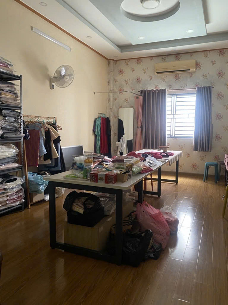 Quận 7. Tài Sản Trên Đường Nguyễn Thị Thập. 4X27m. 5 Tầng. Cần Bán