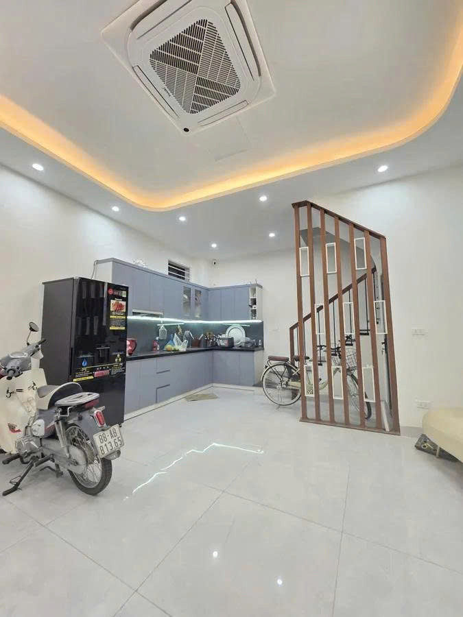 Bán Nhà Cầu Am - Hà Đông Lô Góc - Ngõ Thông - Nhà Đẹp Ở Ngay - 36M² - 5 Tầng - 9.X Tỷ