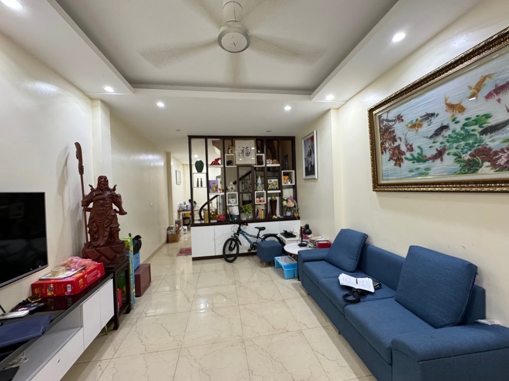 Bán Nhà Ngõ 424 Ngọc Thuỵ 42M X 4T, Oto Vào Nhà Chỉ Hơn 7T Còn Tl