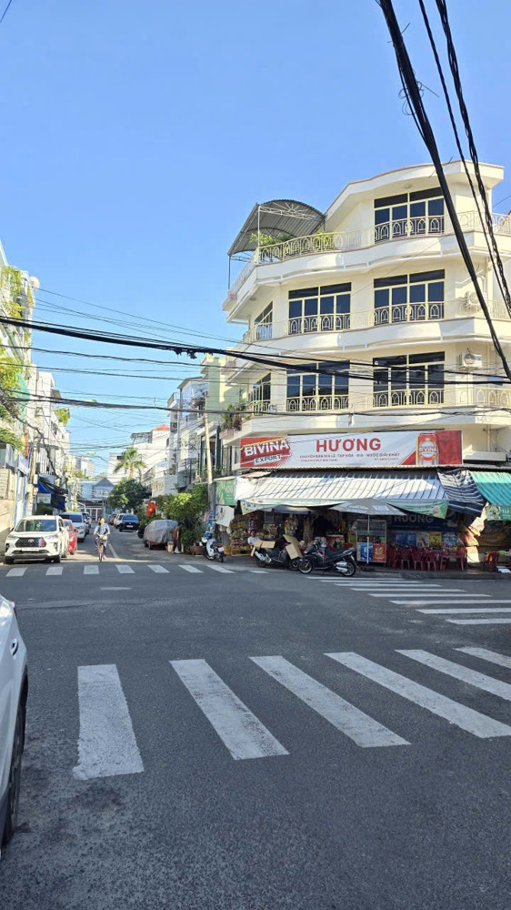 Nhà 3 Tầng Mt Nguyễn Hữu Huân – 5Pn – Gần Biển – 7.8 Tỷ