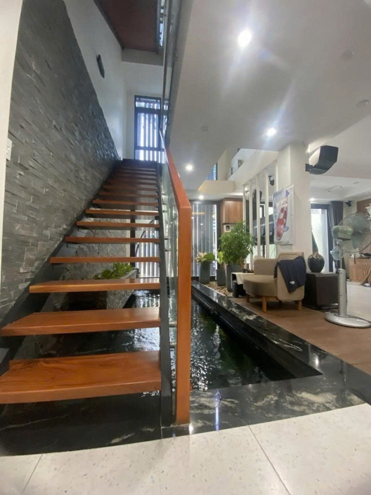 Bán Nhà Biệt Thự Mini Hoàng Văn Thụ - Gần Hồ Văn Huê, 7,5X14m, 5 Tầng - 5Pn, Hạ 16,8 Tỷ