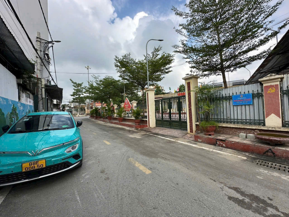 Đức Thượng . Hoài Đức . Hà Nội Ngõ Thông Ô Tô Đỗ Gần .40M Lô Góc. Gần Quốc Lộ 32, Đường Vành Đai