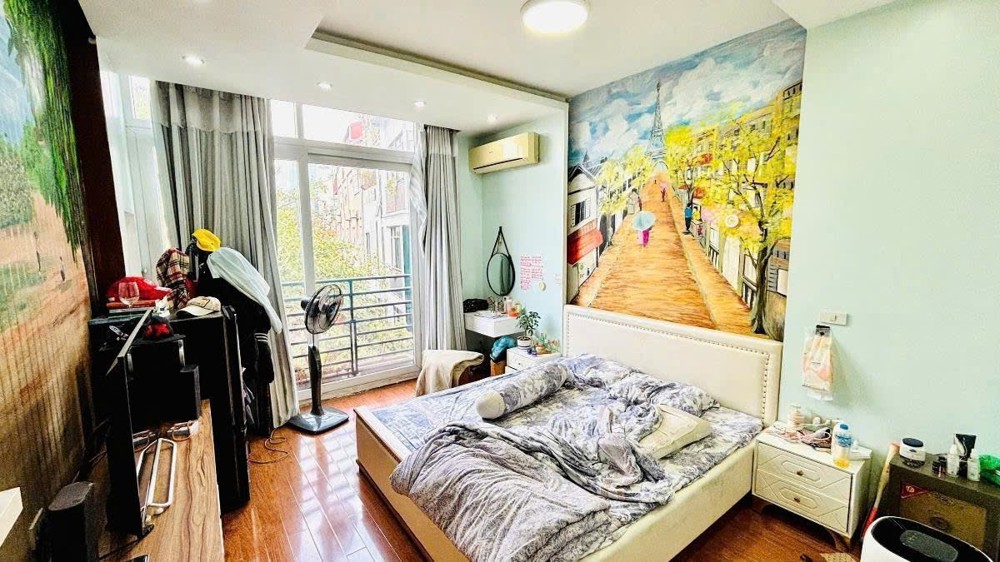 Bán Gấp Nhà Ngõ 54 Nguyễn Chí Thanh, Sđ 33M2, Xây 4 Tầng, Mt 4M, Thoáng Sau, Tiện Kd. Giá 11.2 Tỷ