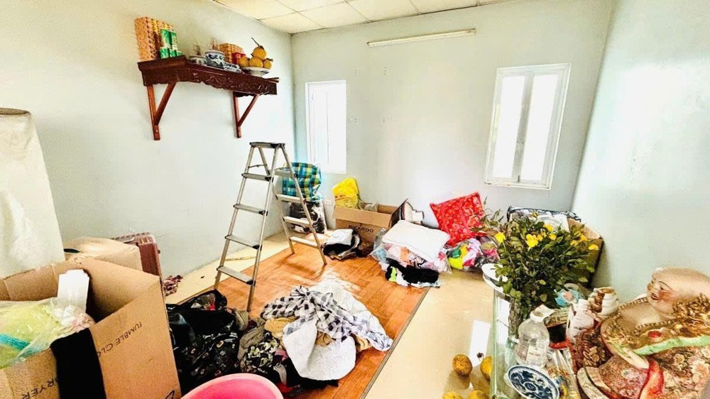 Bán Gấp Nhà Ngõ 54 Nguyễn Chí Thanh, Sđ 33M2, Xây 4 Tầng, Mt 4M, Thoáng Sau, Tiện Kd. Giá 11.2 Tỷ