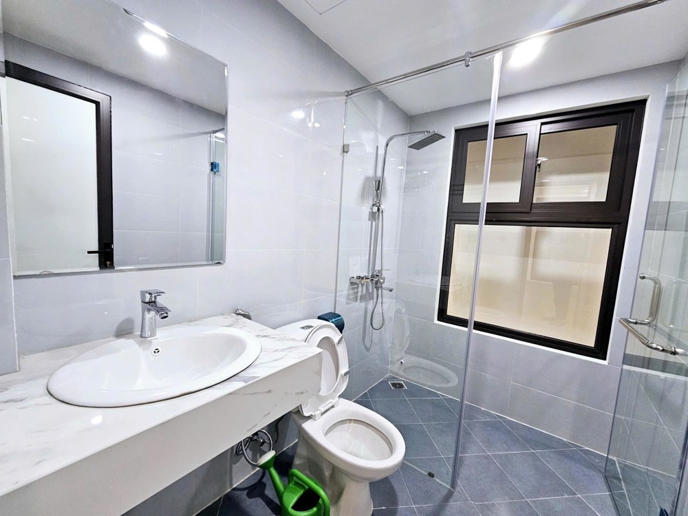 Nhà Phố Vũ Xuân Thiều – 3 Bước Ra Hệ Thống Trường 1-2-3 & Chợ - Chỉ Hơn 6 Tỷ