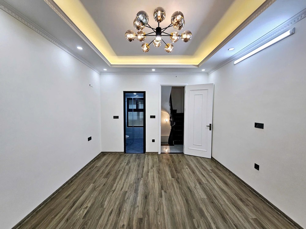 Nhà Phố Vũ Xuân Thiều – 3 Bước Ra Hệ Thống Trường 1-2-3 & Chợ - Chỉ Hơn 6 Tỷ