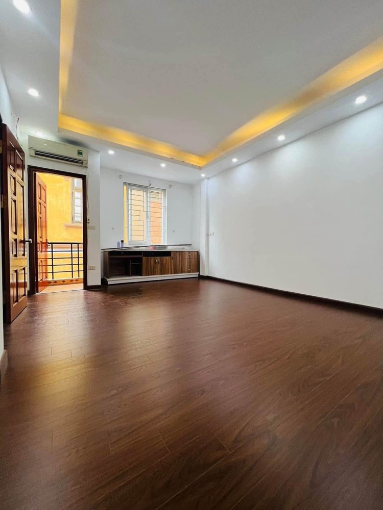 Cần Bán Gấp Nhà 5 Tầng Sát Nguyễn Văn Linh – 6 Tỷ – Giá 