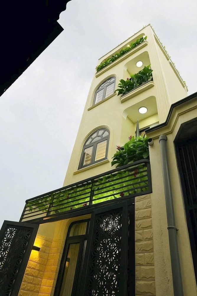 Đẹp - 3 Tầng - Tận Cửa - 40M2 - Sẵn Nội Thất Xịn - Sổ Vuông A4 - Chỉ 5.X Tỷ - Khu Này Không Có