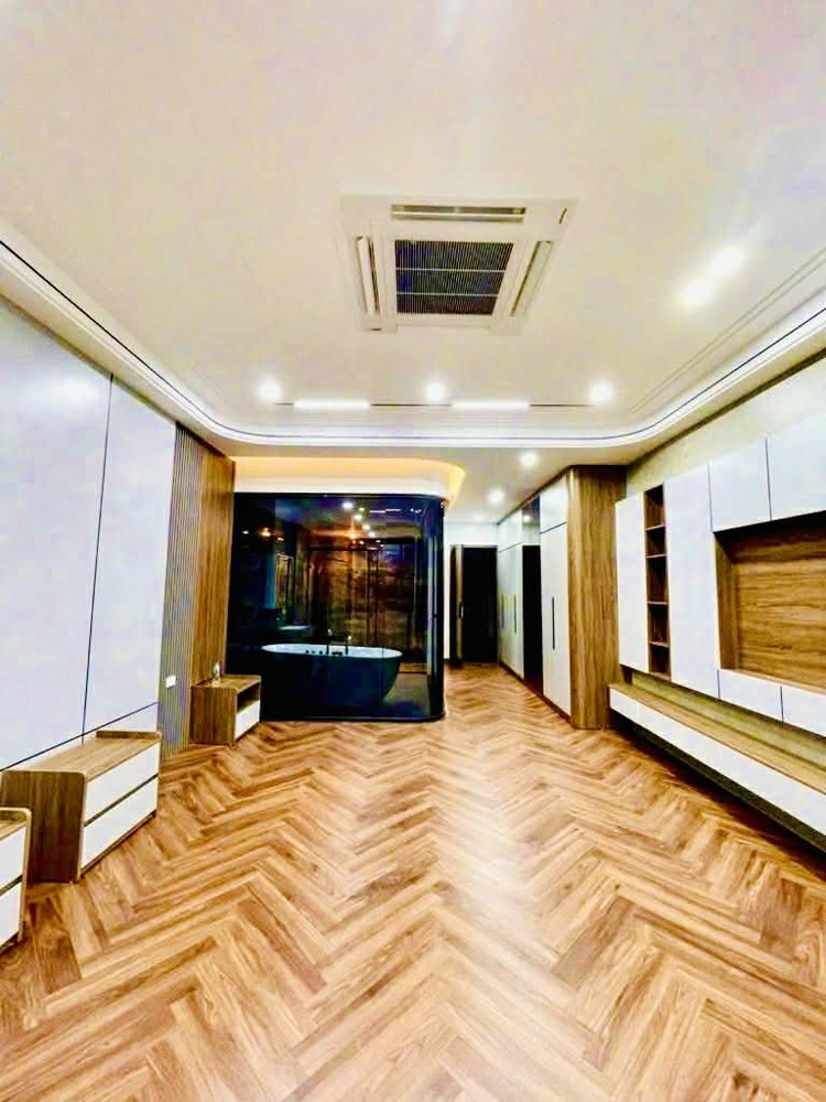 Bán Nhà Ngọc Lâm, 8 Tầng Thang Máy, Vỉa Hè, Ôtô 2 Chiều, Vừa Ở Vừa Kinh Doanh