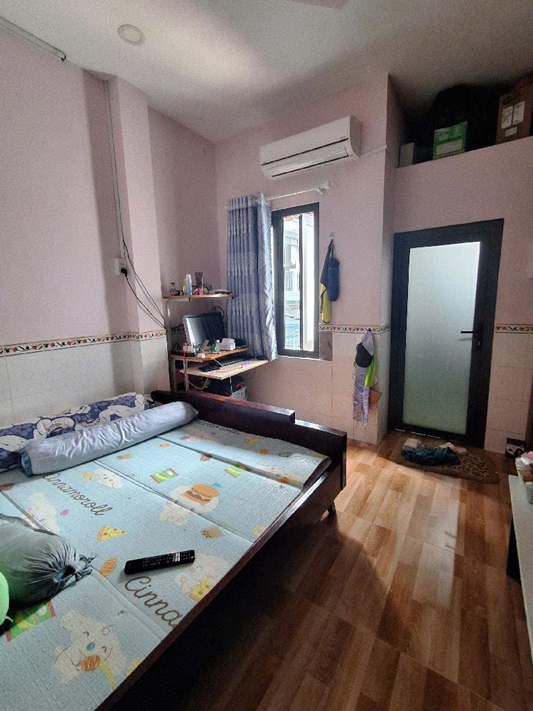 Bán Nhà Mặt Tiền Xe Tải Cạnh Q1 Có 3 Tê Q4 Đúc 3 Tấm