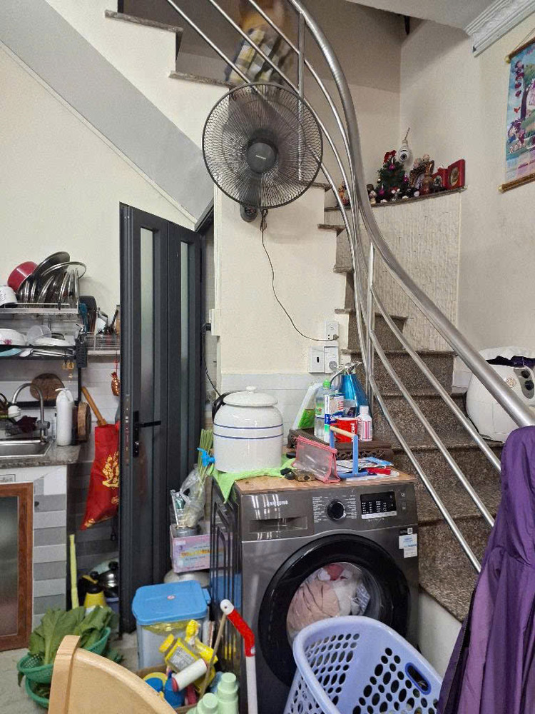 Bán Nhà Mặt Tiền Xe Tải Cạnh Q1 Có 3 Tê Q4 Đúc 3 Tấm