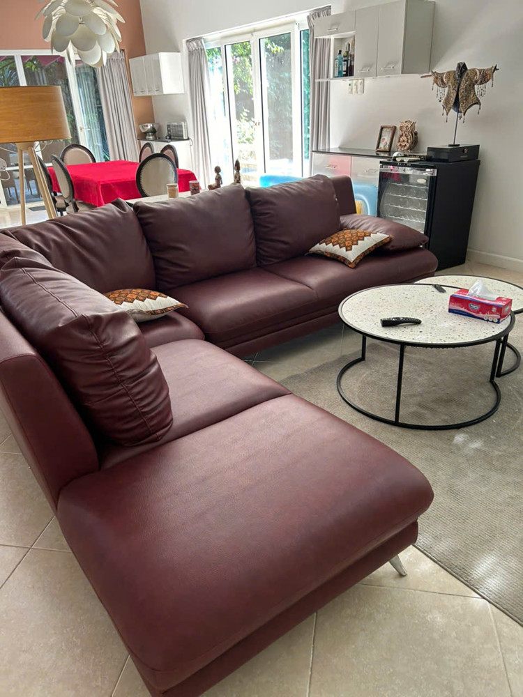 Biệt Thự 651M2 - 2 Mặt Tiền - Compound Nguyễn Văn Hưởng, Thảo Điền 1 - 3 Tầng - 110 Tỷ