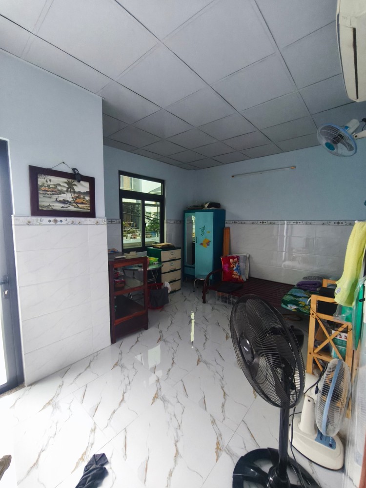 Bán Nhà Mặt Tiền Đường, Gần Bến Xe Ăn Sương