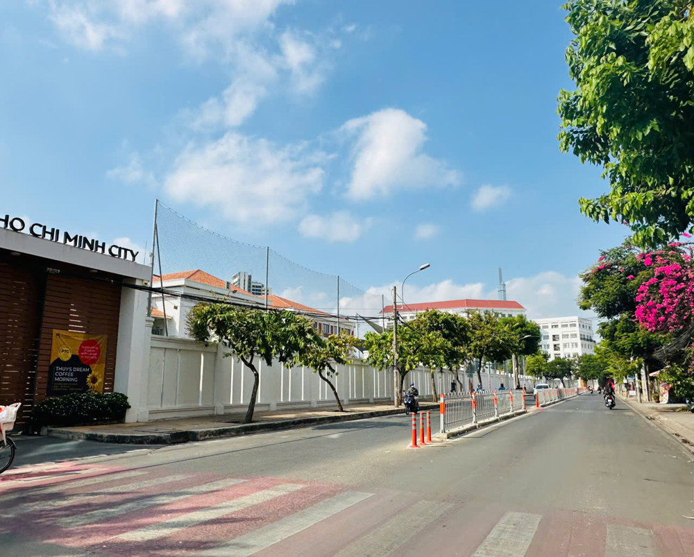 Bán Quỹ Đất 430M2 Nguyễn Văn Hưởng, Thảo Điền, Ngay Bis, Xd Hầm 5 Tầng, Từ 76 Tỷ