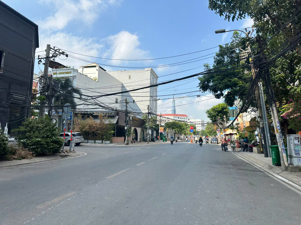 Bán Quỹ Đất 430M2 Nguyễn Văn Hưởng, Thảo Điền, Ngay Bis, Xd Hầm 5 Tầng, Từ 76 Tỷ