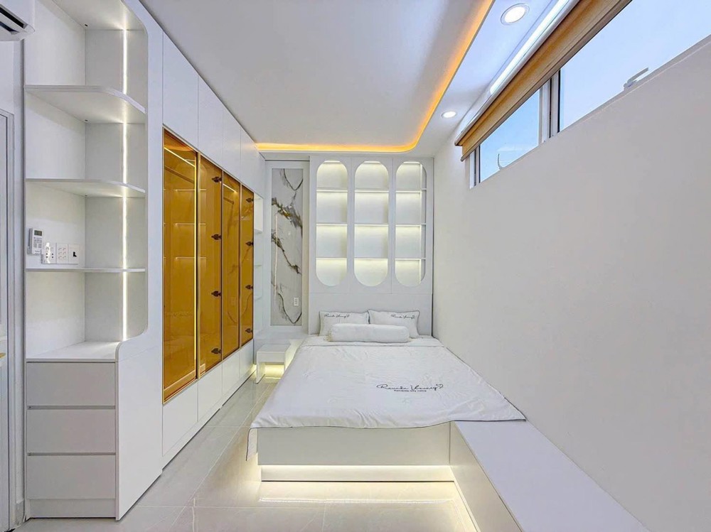 Bán Nhà 3 Tầng 5X12 Gần Phú Mỹ Hưng, Full Nội Thất 10 Tỷ 6