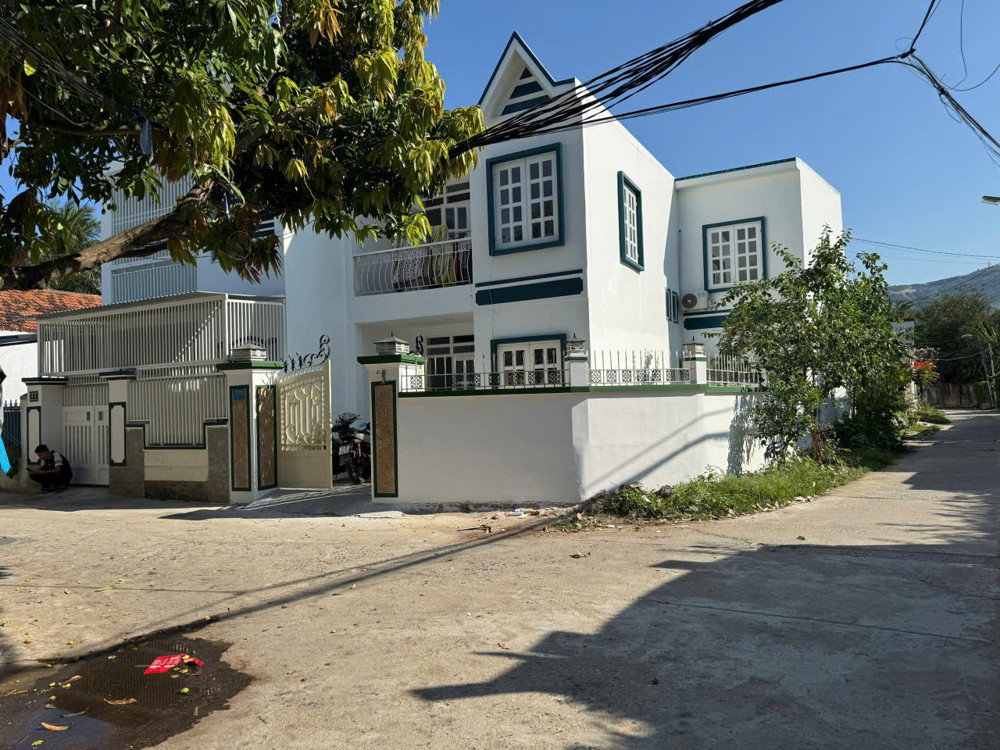 Nhà Vĩnh Thạnh – 2 Mặt Tiền – Ô Tô Ra Vào – Giá Mềm