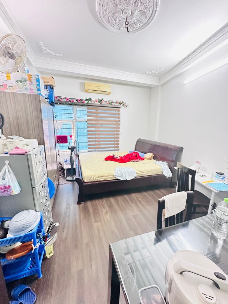 Bán Nhà Đường 8/3. 43M2. 5 Tầng. Mặt Tiền 4.2M. Giá Đẹp 16 Tỷ Hai Bà Trưng Hà Nội