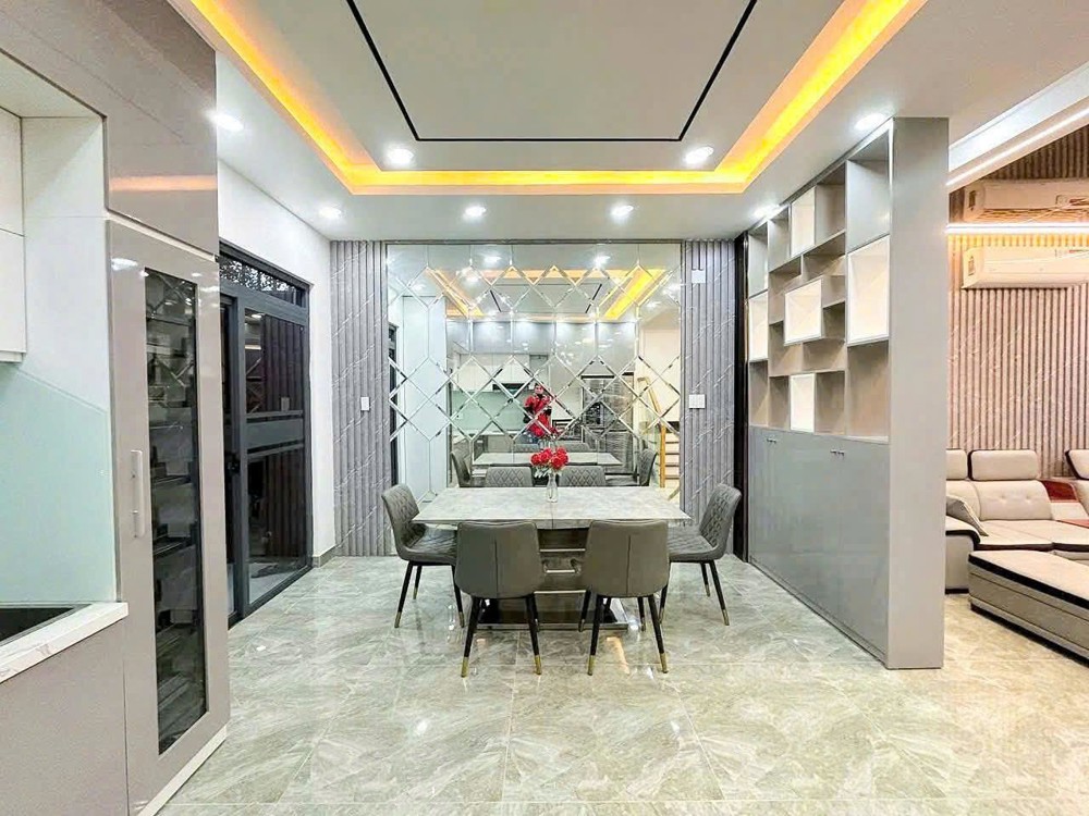 Giảm Thêm 400 Triệu, Nhà Phố Lung Linh, 4 Tầng, Hẻm Xe Hơi Huỳnh Tấn Phát, Còn 8.1 Tỷ