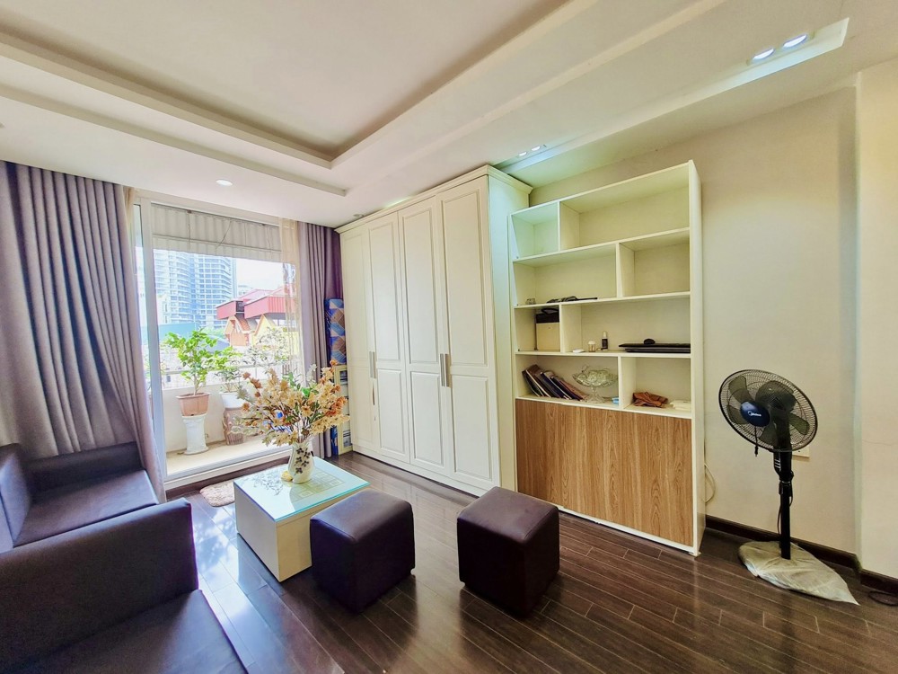 Bán Nhà Mặt Ngõ Kinh Doanh Phố Đội Cấn 75M 5T Nhỉnh 16 Tỷ Diện Tích Rộng 2 Mặt Tiền