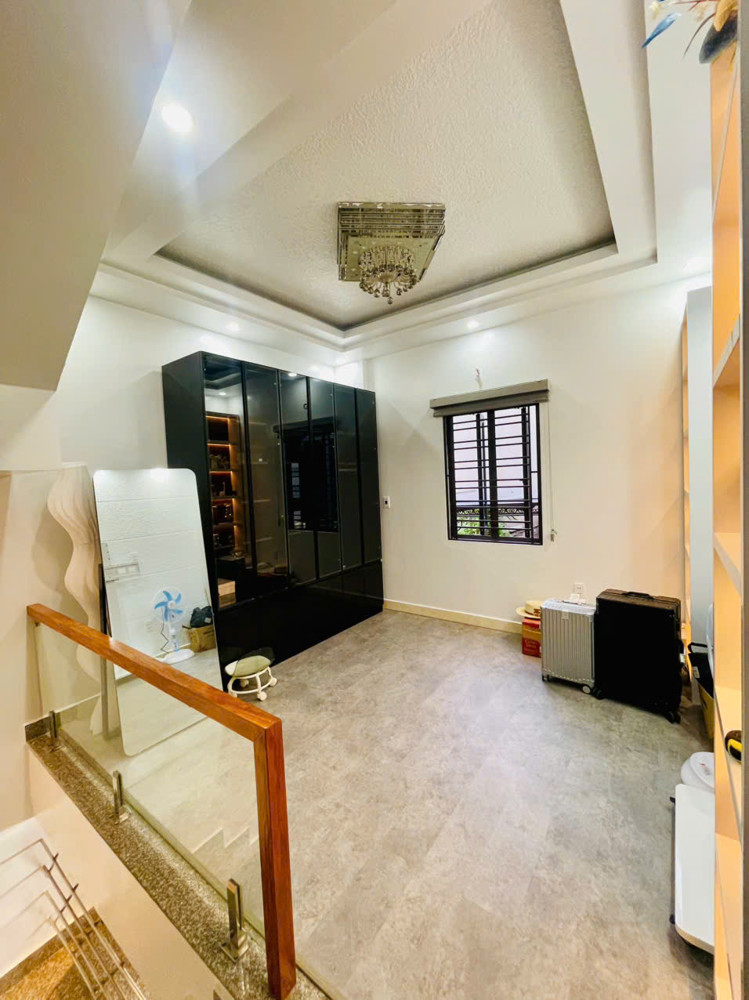 Mở Bán Căn Nhà Gốc Dân Tại Mặt Ngõ Kiều Sơn Văn Cao - Oto Đến Cửa Chỉ Nhô 3 Tỷ