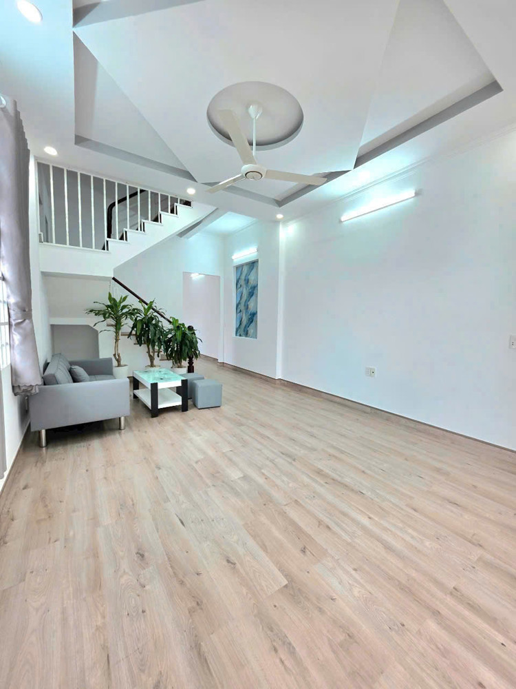 Mặt Tiền Chính Kinh Doanh 4 Tỷ 86 - Shr Gốc 2 Mặt Tiền 4