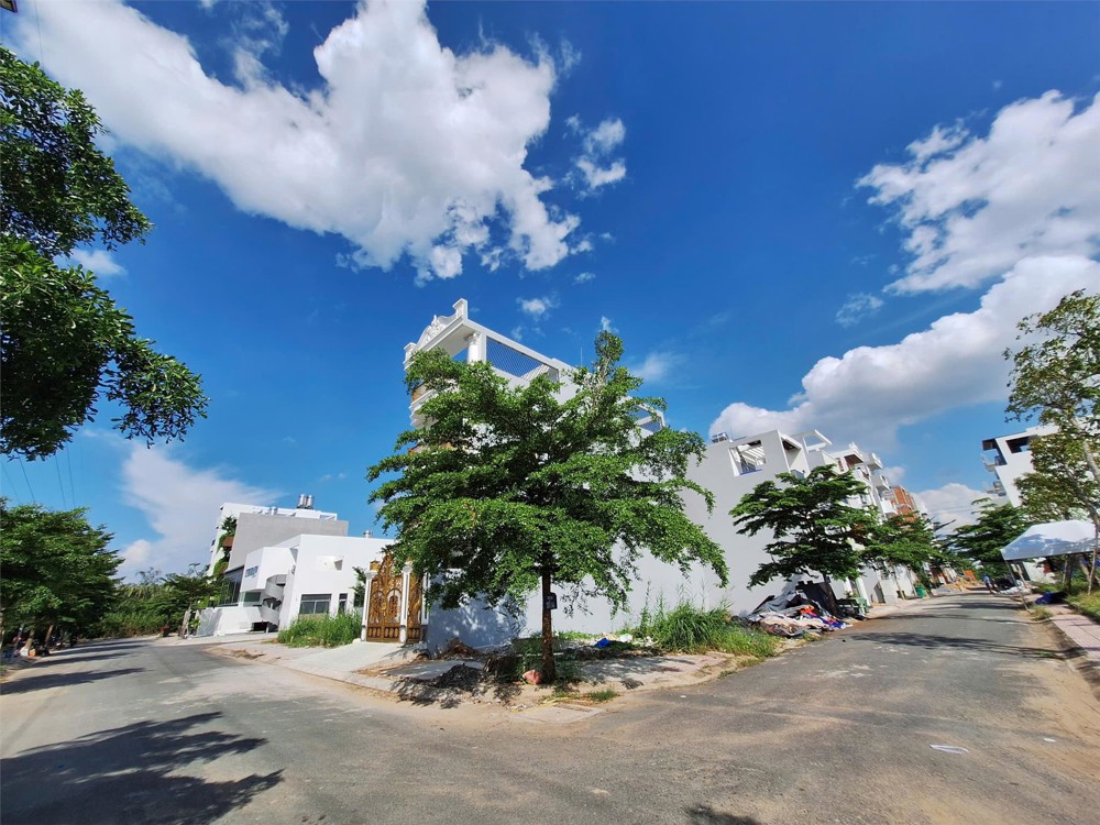 Nhà Có Tháng Máy, 2 Mặt Tiền, Hẻm Xe Hơi Lê Văn Lương, Hơn 13 Tỷ