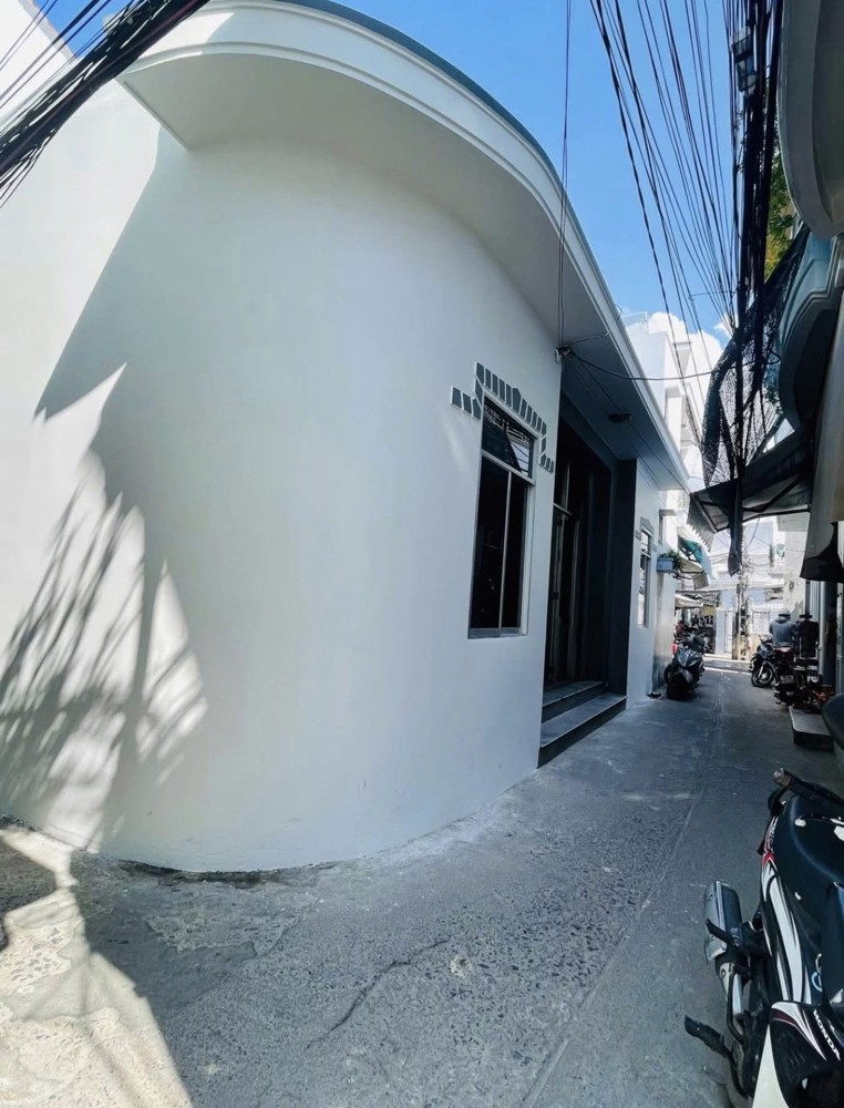 Bán Nhà Căn Góc Hẻm Đối Diện Champa Isiand Nha Trang