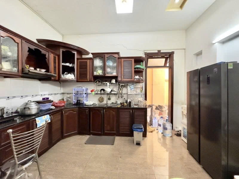 Bán Nhà Biệt Thự Nguyễn Súy - Gần Chợ Tân Hương, 250M2, 14X21,5M, 3 Tầng, 23,5 Tỷ