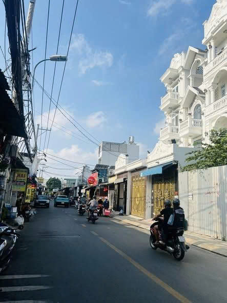 Mặt Tiền Hiệp Thành 17 – Ngang 4M – Xây 4 Tầng – Đối Diện Tòa Vp Lớn