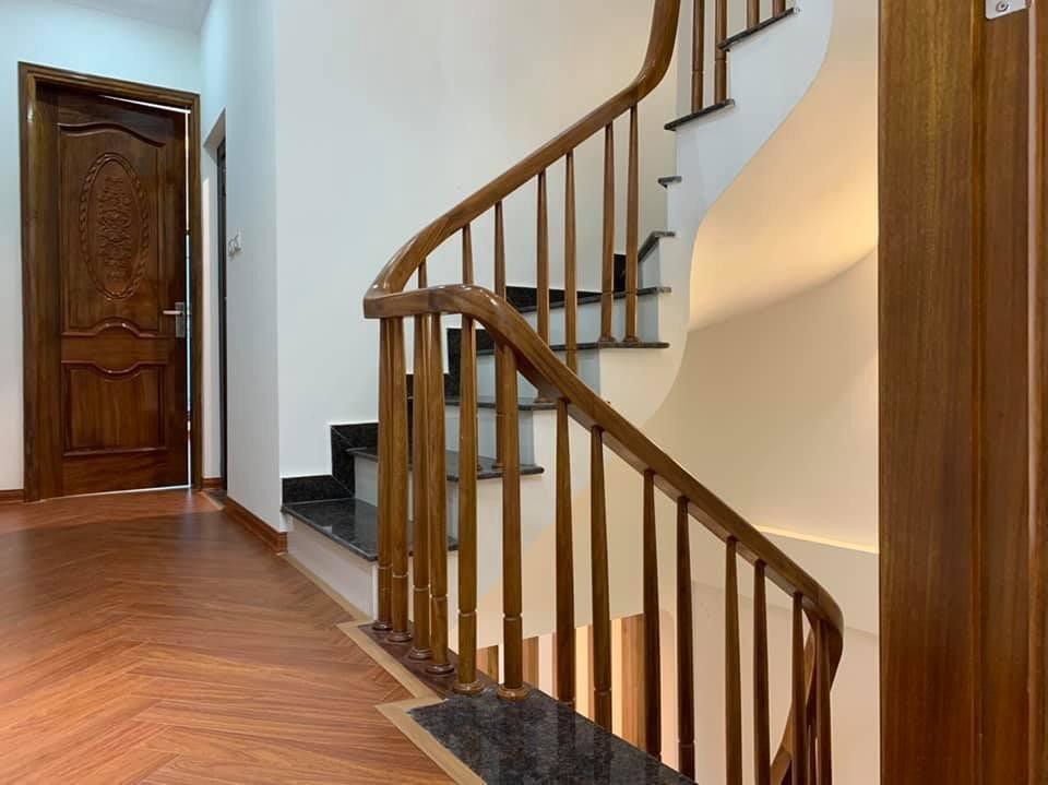 Nhà Thạch Bàn 5 Tầng – Giá Trị Tăng Phi Mã Theo Cầu Trần Hưng Đạo - 5.88 Tỷ