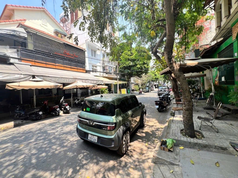 Quận 7. Căn Góc Đường Số Kdc Tân Quy, 9 X 27M, Chỉ 30 Tỷ, Cần Bán Gấp