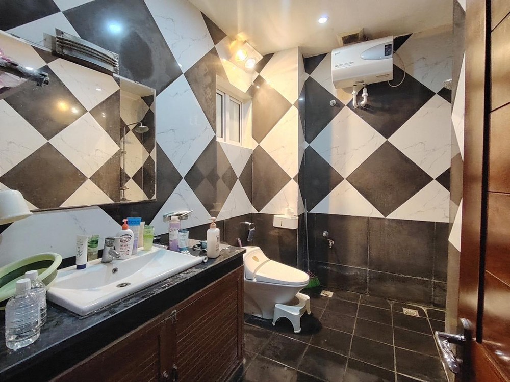 Bán Nhà 4T Hoa Lâm, Ô Cách. Siêu Rộng 106M Sân Vườn, Giá Chỉ Nhỉnh 15T Còn Tl