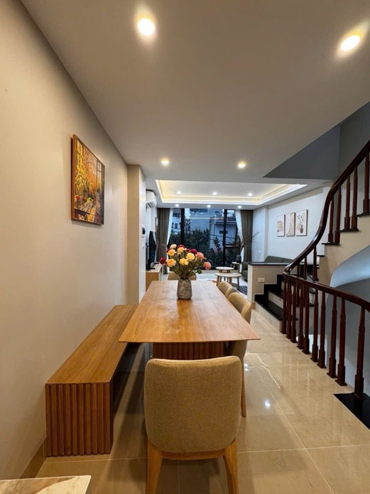 Bán Nhà Lệ Mật 70M X 4T Ngõ Thông, Sân Vườn, Nhà Mới Nhỉnh 12T Còn Tl