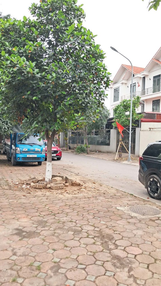 Bán Nhà Long Biên 60M2- View Hồ- Ô Tô Tránh- Hàng Xóm Vinhomes- Hơn 12 Tỷ [0372311369]