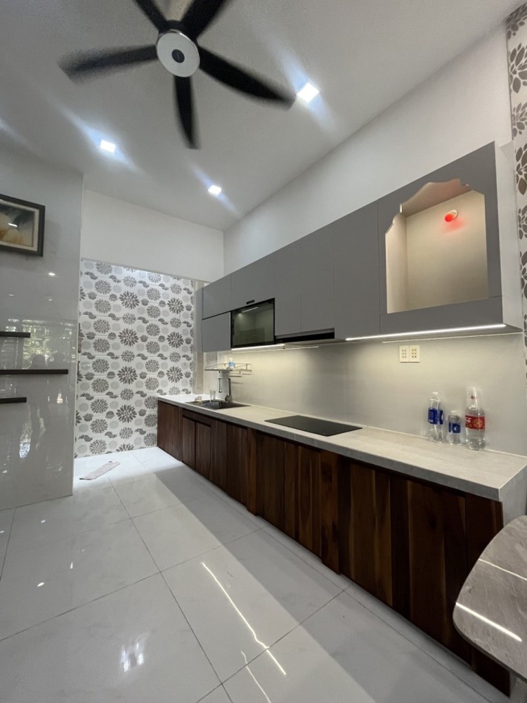 Bán Nhà Đường Số 9 Trường Thọ, Thủ Đức, Tp Hcm. Dt 52M2, 3 Tầng, 3Pn, Giá 7.7 Tỷ, Shr - 0933125879