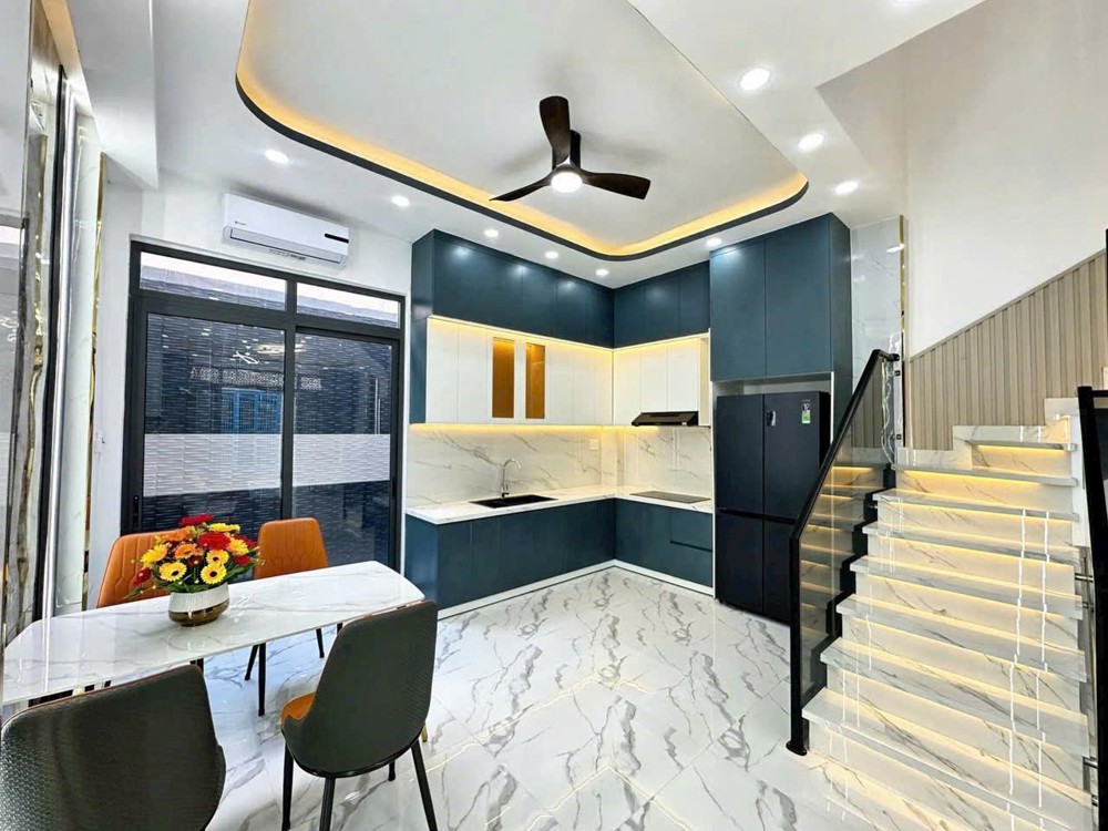 Nhà Đẹp Lên Sóng, 4 Tầng, Xe Hơi Ngay Nhà, 5X12m, Chỉ Hơn 8 Tỷ