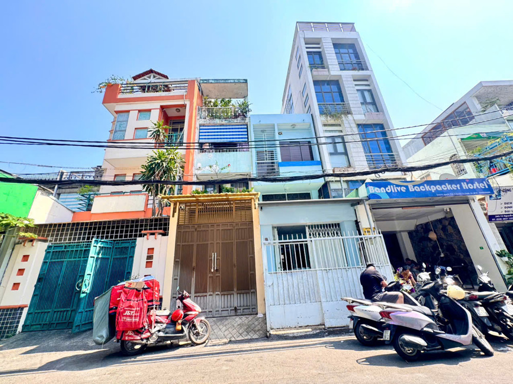 Bán Nhà 5 Tầng Mặt Tiền 10M Đ.nguyễn Trãi, P.nguyễn Cư Trinh, Quận 1- Dt 4,1M*17m Vuông Đẹp - Hdt