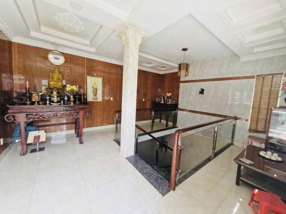 Nhà Đẹp – Giá Tốt Cần Bán Gấp Biệt Thự Tại Phường Bình Trưng Tây, Quận 2, Tp Hcm