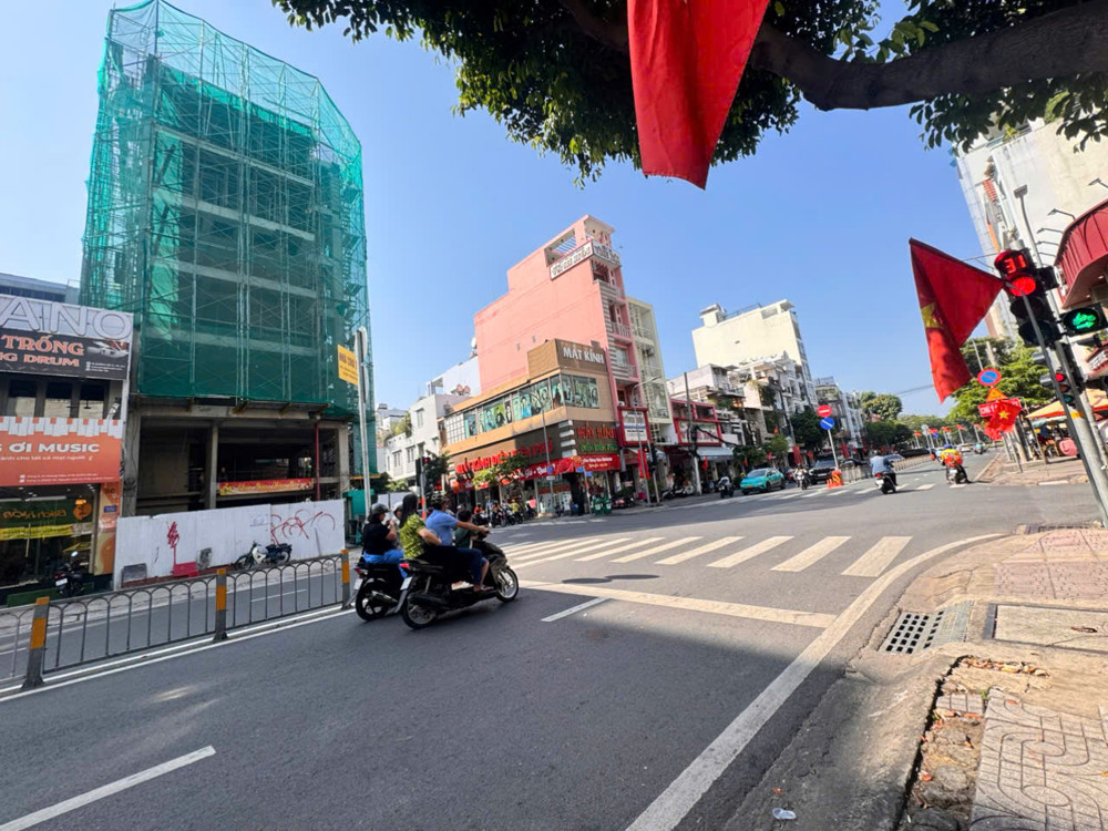 Bán Tòa Nhà 7 Tầng Có Hầm Căn Góc 2 Mặt Tiền Tân Vĩnh & Đường Số 41 Ngay Khu Vui Chơi Giải Trí