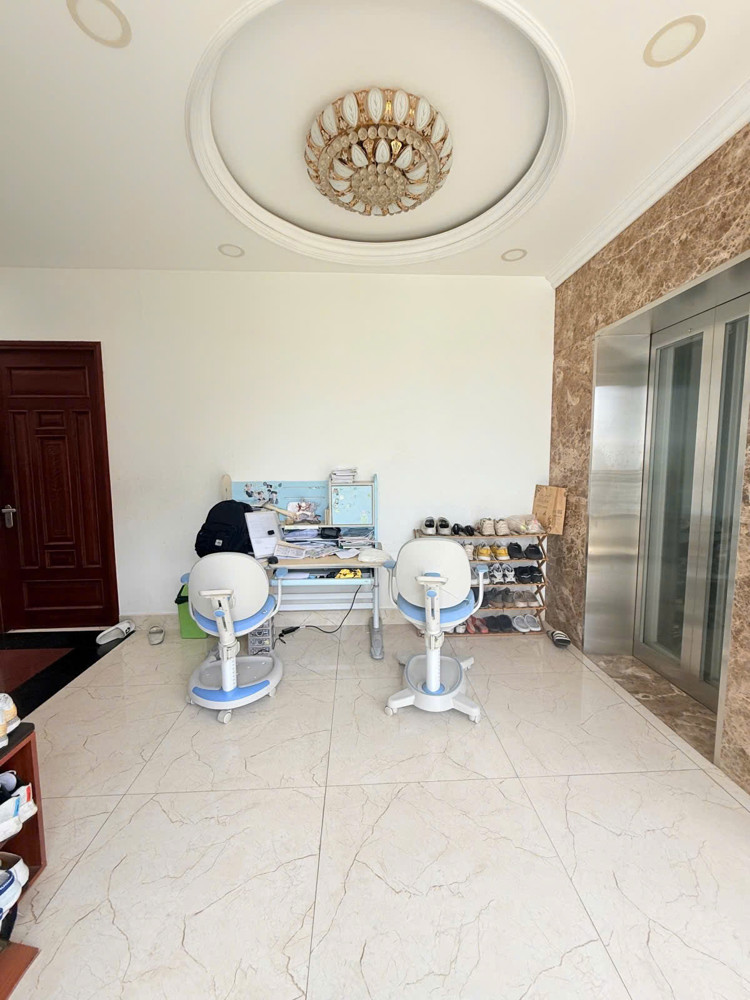 Bán Nhà Hẻm 16M Tân Quý - 400M Chợ Tân Hương, 5X18m - 4T- 4Pn - Thang Máy, 13,7 Tỷ