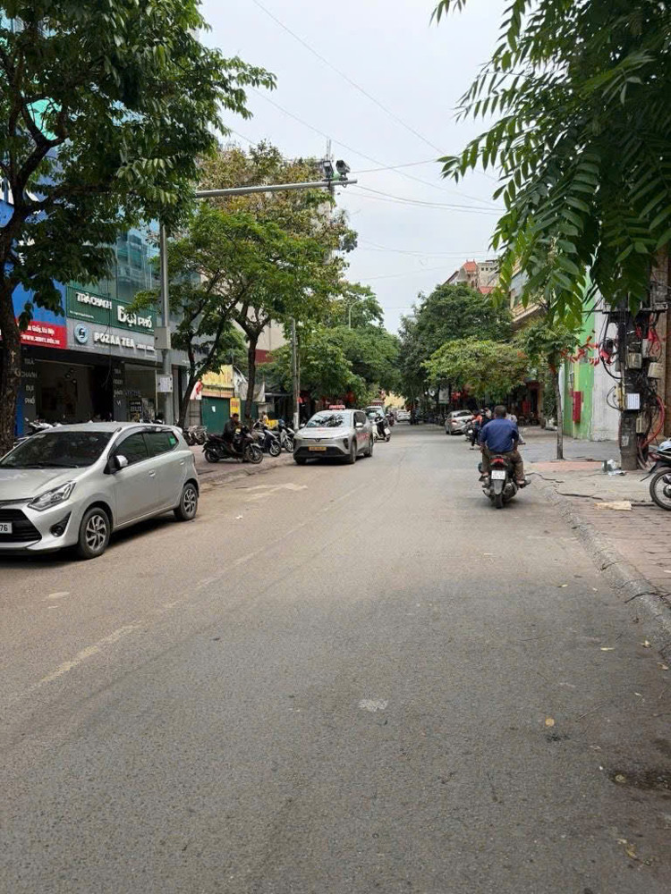 Bán Nhà Nguyễn Khánh Toàn - Vị Trí Đẹp, Kinh Doanh Sầm Uất