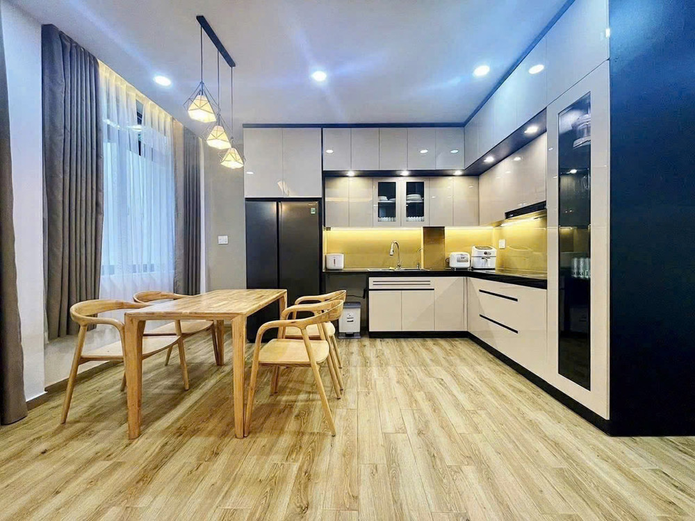 Quận 7 - Huỳnh Tấn Phát – Căn Hộ Dịch Vụ 4 Tầng – Dòng Tiền 60Tr/th – 87M² – 8.7 Tỷ