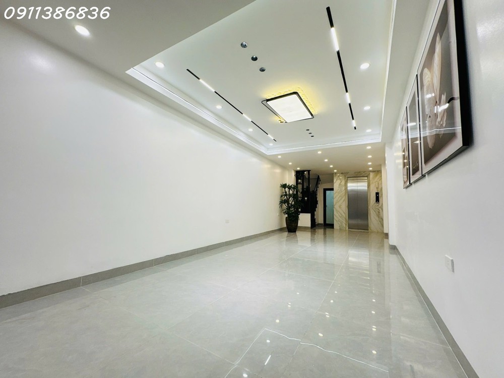 Siêu Phẩm Nguyễn Văn Huyên 40M 6T Thang Máy Full Nội Thất Mới Ngõ 4M Hơn 15 Tỷ