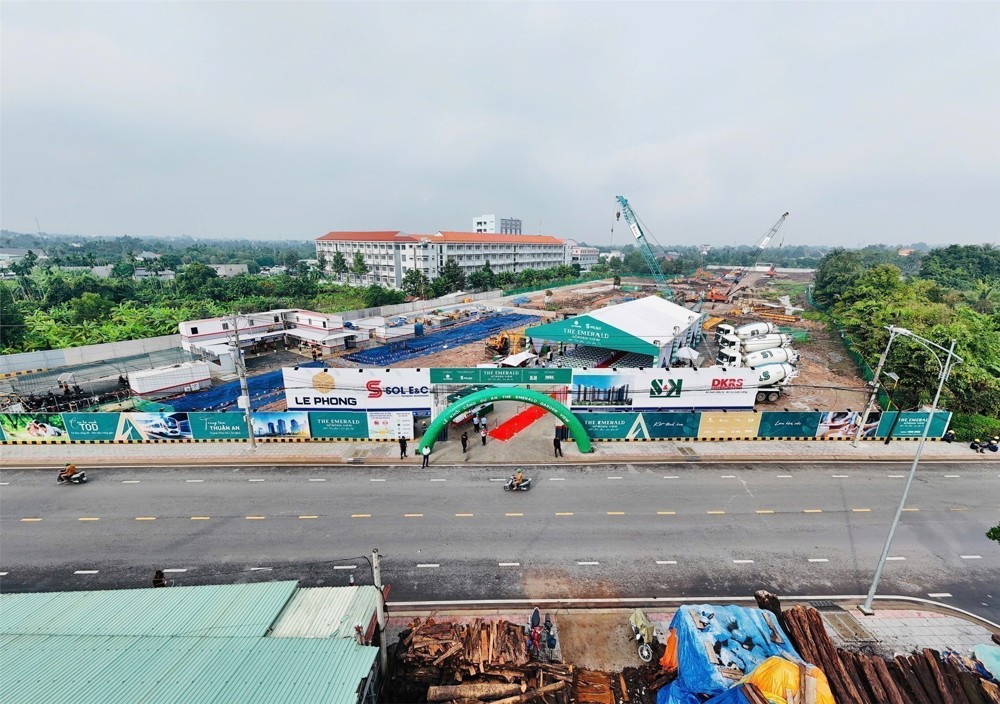 Giới Thiệu Căn Hộ The Emerald Garden View Biểu Tượng Sống Xanh Tại Trung Tâm Thuận An