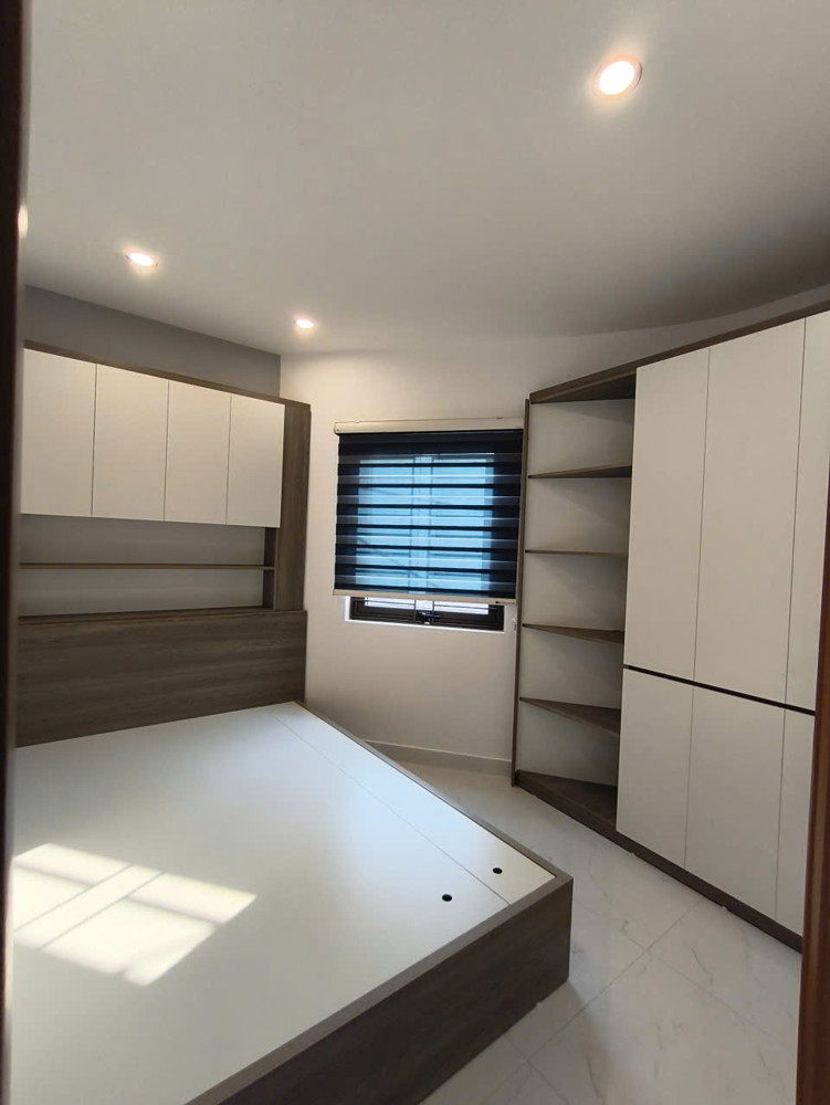 ► Góc K Trưng Nữ Vương, Sân Siêu Rộng, ~50M2, 2 Tầng Mới, 3Pn, Full Nội Thất, 3.9X Tỷ