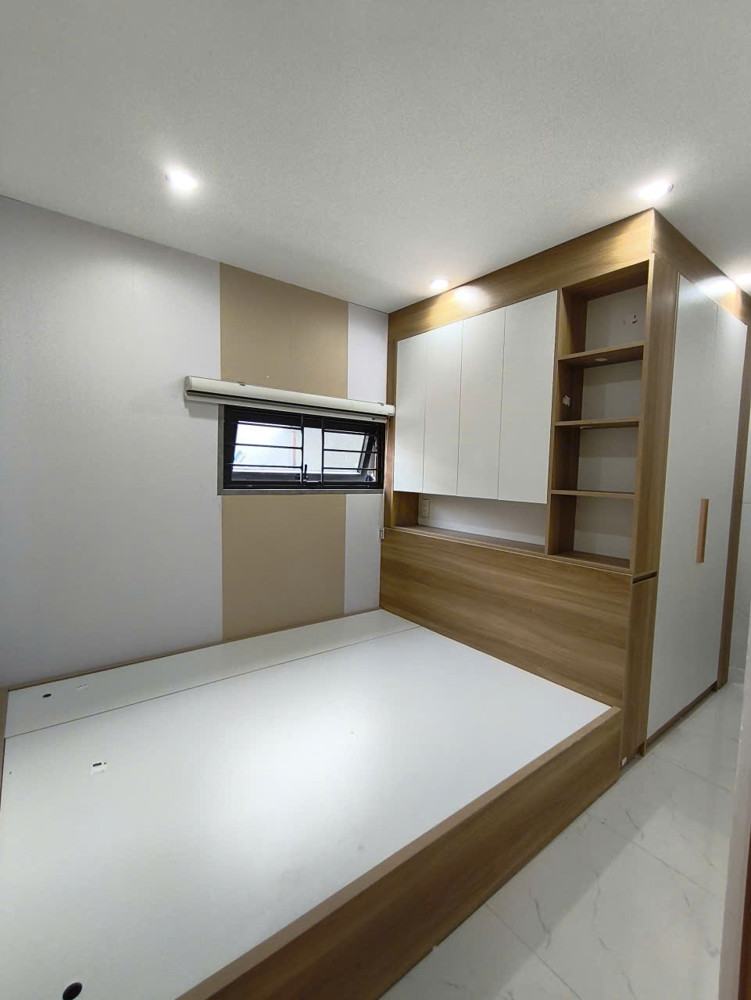 ► Góc K Trưng Nữ Vương, Sân Siêu Rộng, ~50M2, 2 Tầng Mới, 3Pn, Full Nội Thất, 3.9X Tỷ