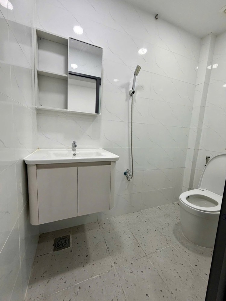 Bán Nhà C4 Hiệp Bình Phước Thủ Đức - 105M2 - Nở Hậu - Sát Ql13 - Giá 4.45 Tỷ