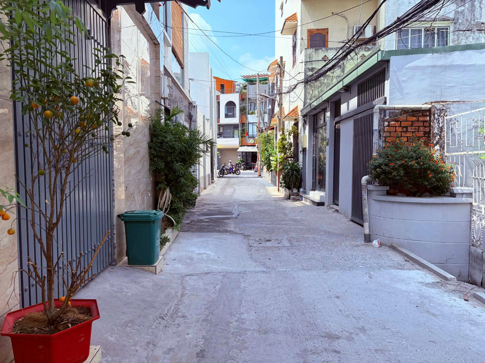 Đất Nơ Trang Long – Ngang 7M X 20 – 18.6 Tỷ, Đang Làm Dãy Trọ Tiện Xây